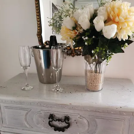 Daire White Coronari